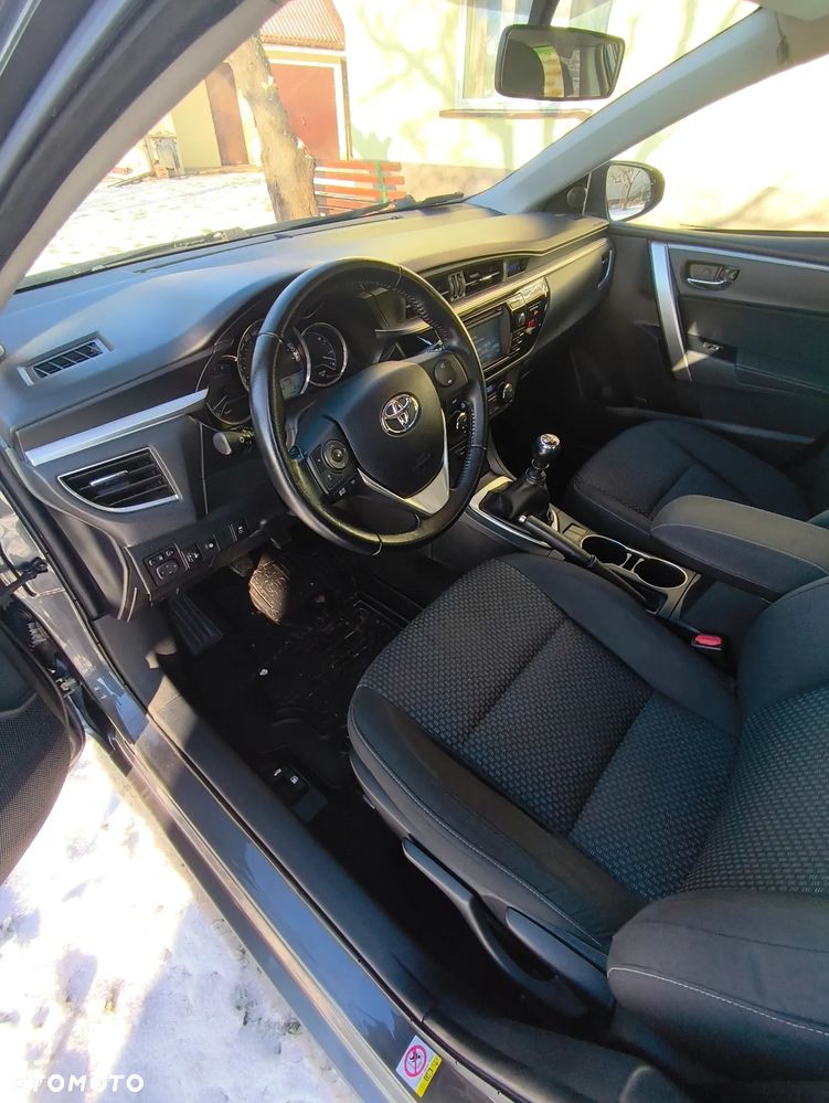 Toyota Corolla 1.6 Premium - 4