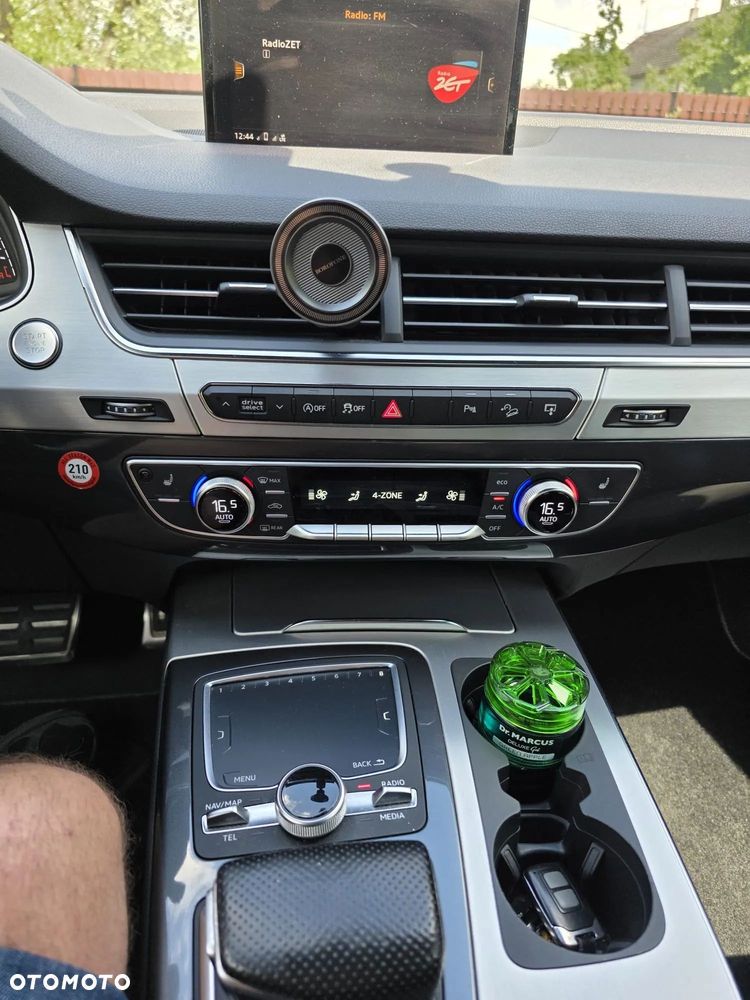 Audi Q7 - 10