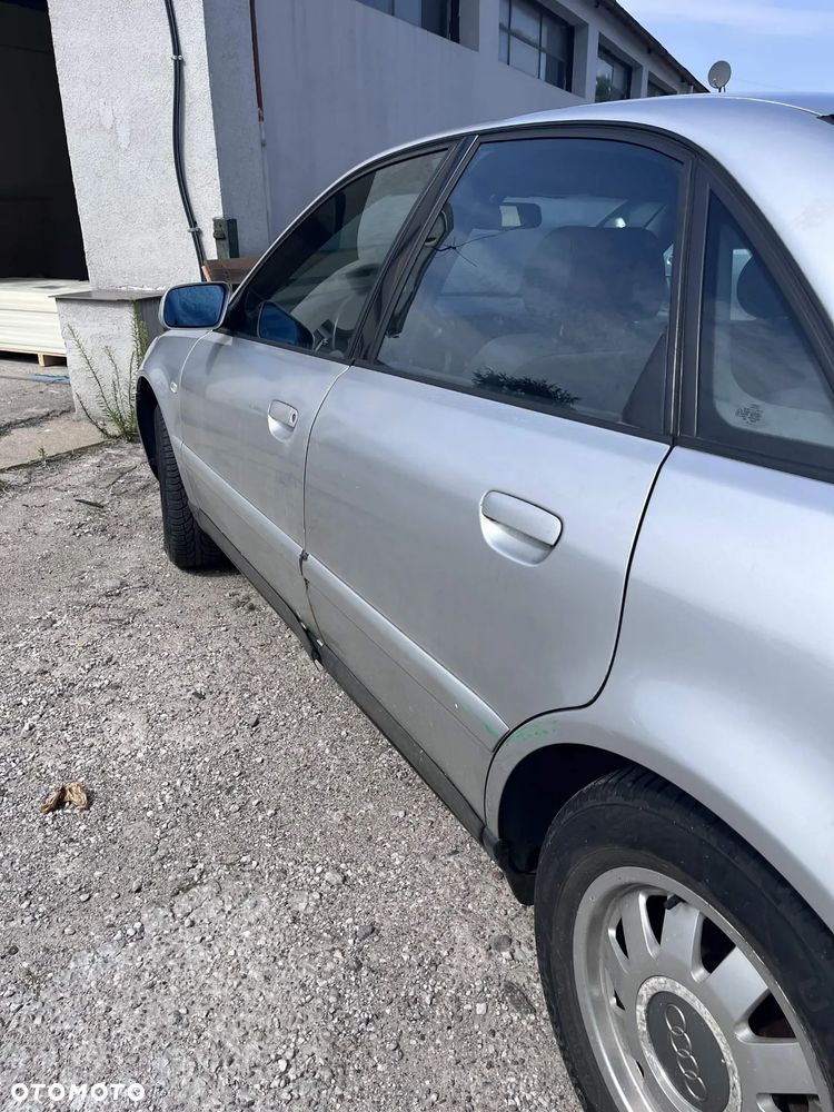 Audi A4 Avant 1.8 - 5