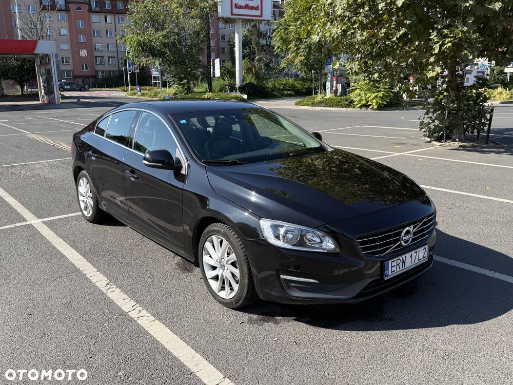 Volvo S60 - 1