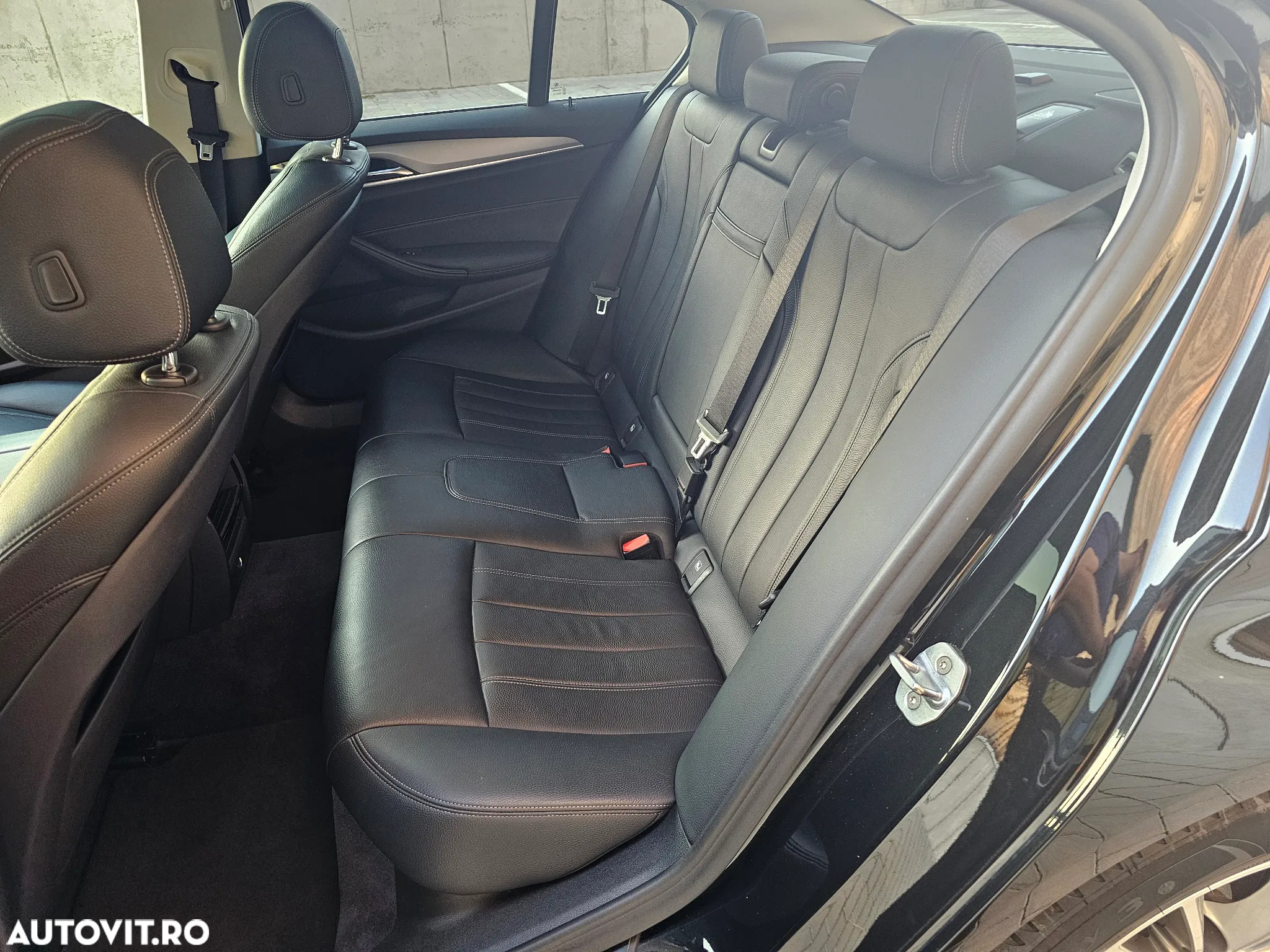 BMW Seria 5 530d xDrive AT - 8