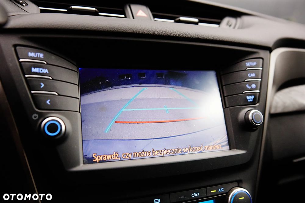 Toyota Avensis 2.0 D-4D Prestige - 23