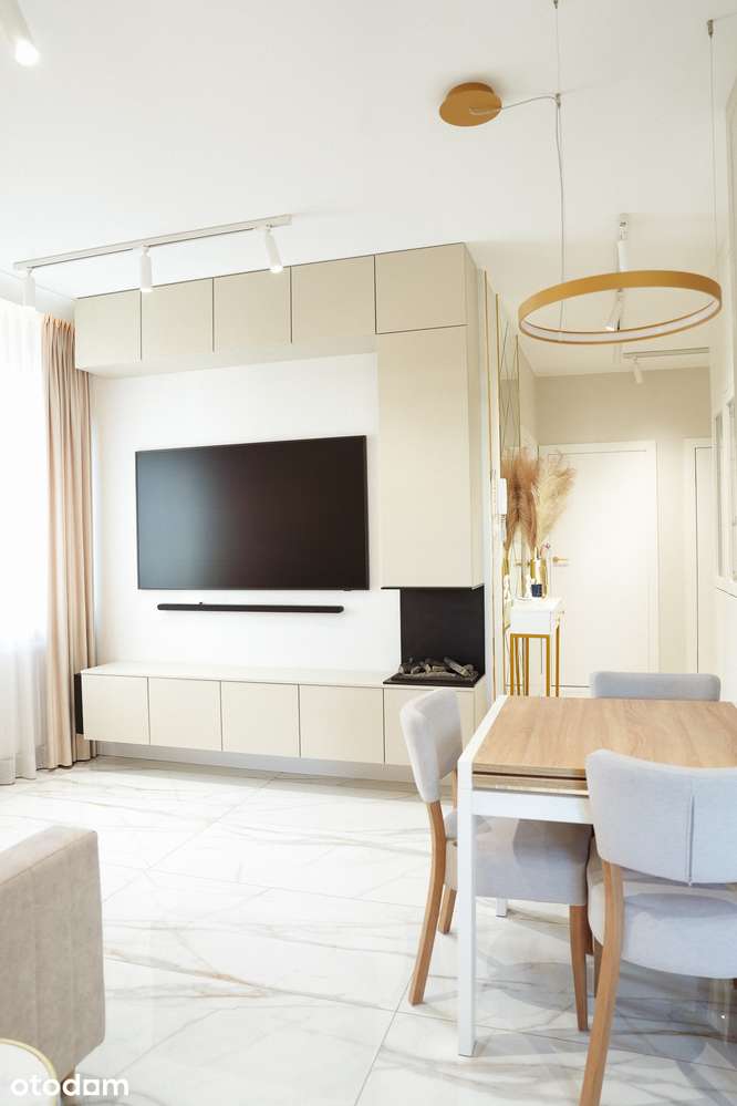 Apartament klasy Premium 55 m² Garaż Balkon Klimatyzacja Śródmieście