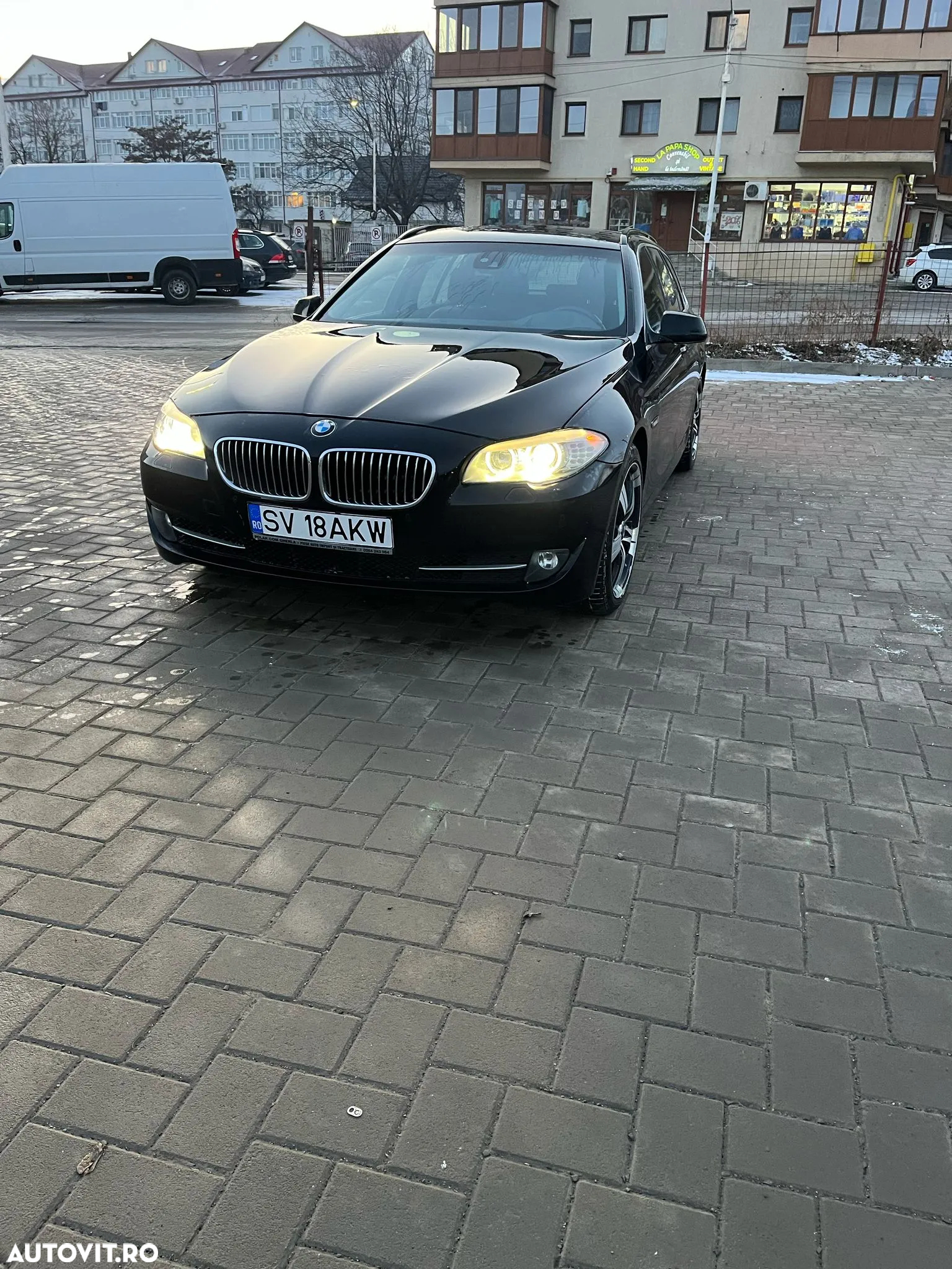 BMW Seria 5 525d xDrive Touring - 2