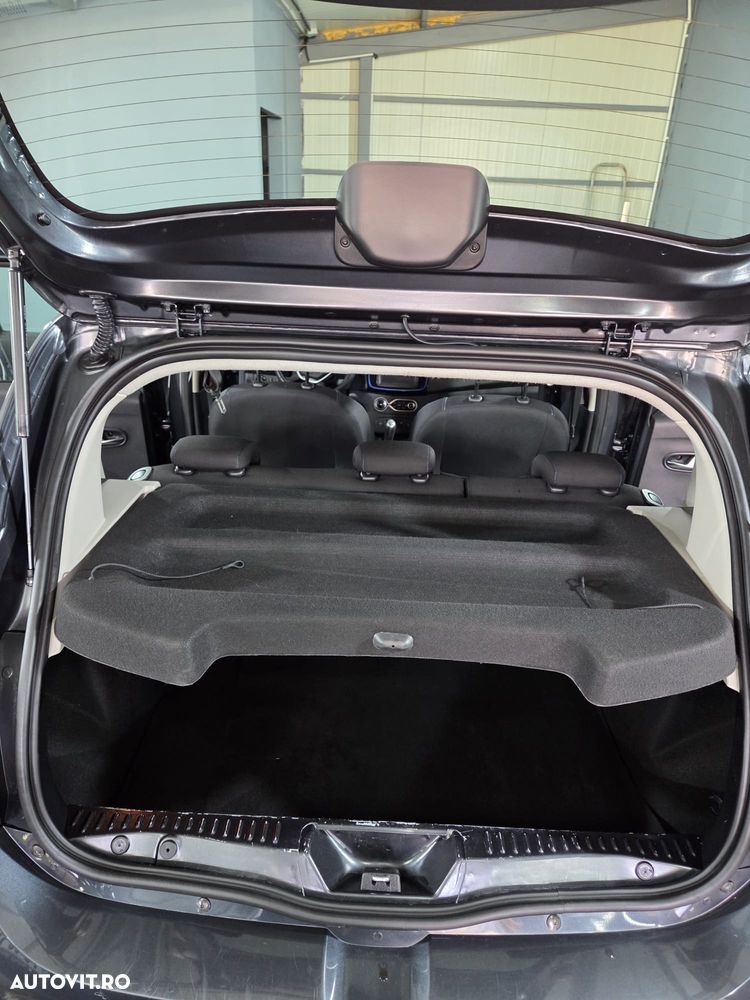 Dacia Sandero - 11