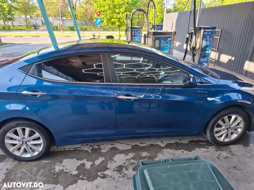 Hyundai Elantra 1.6 MPi Exclusive - 4