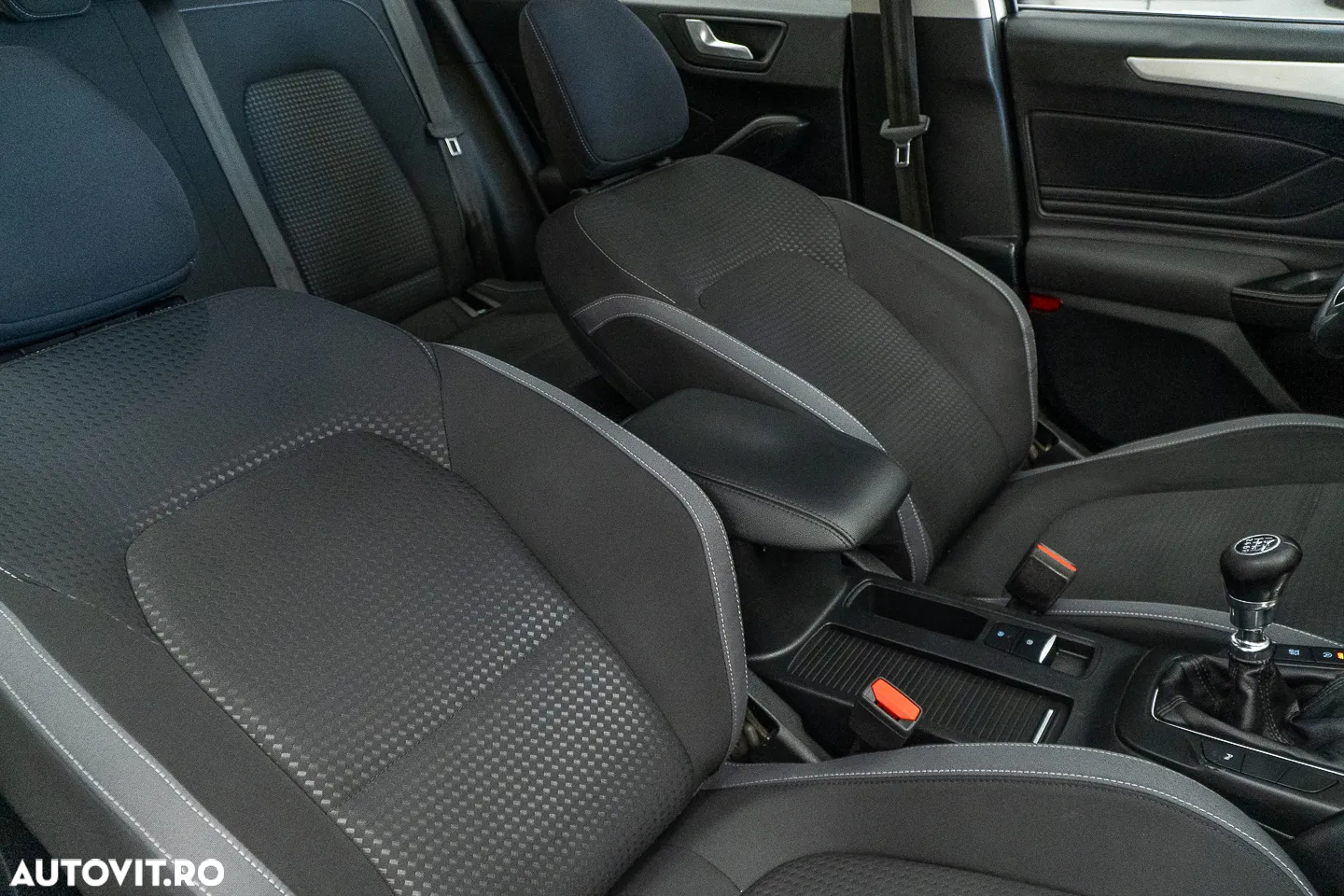 Ford Focus 1.0 EcoBoost Trend Edition - 39
