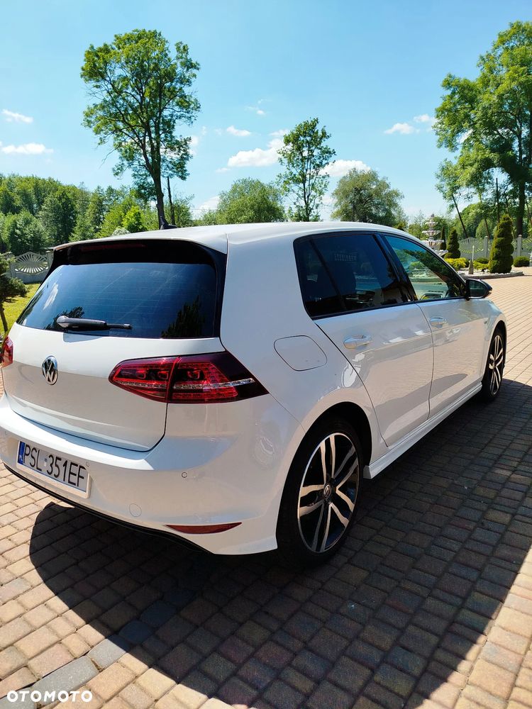 Volkswagen Golf - 6