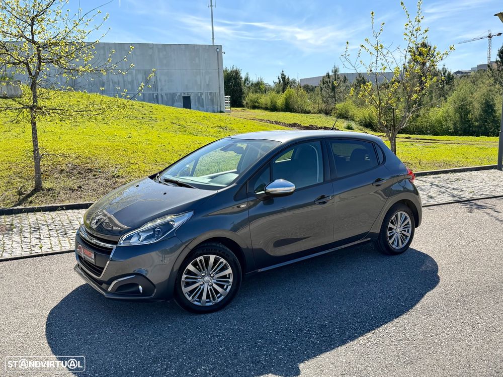 Peugeot 208 1.6 BlueHDi Style - 1