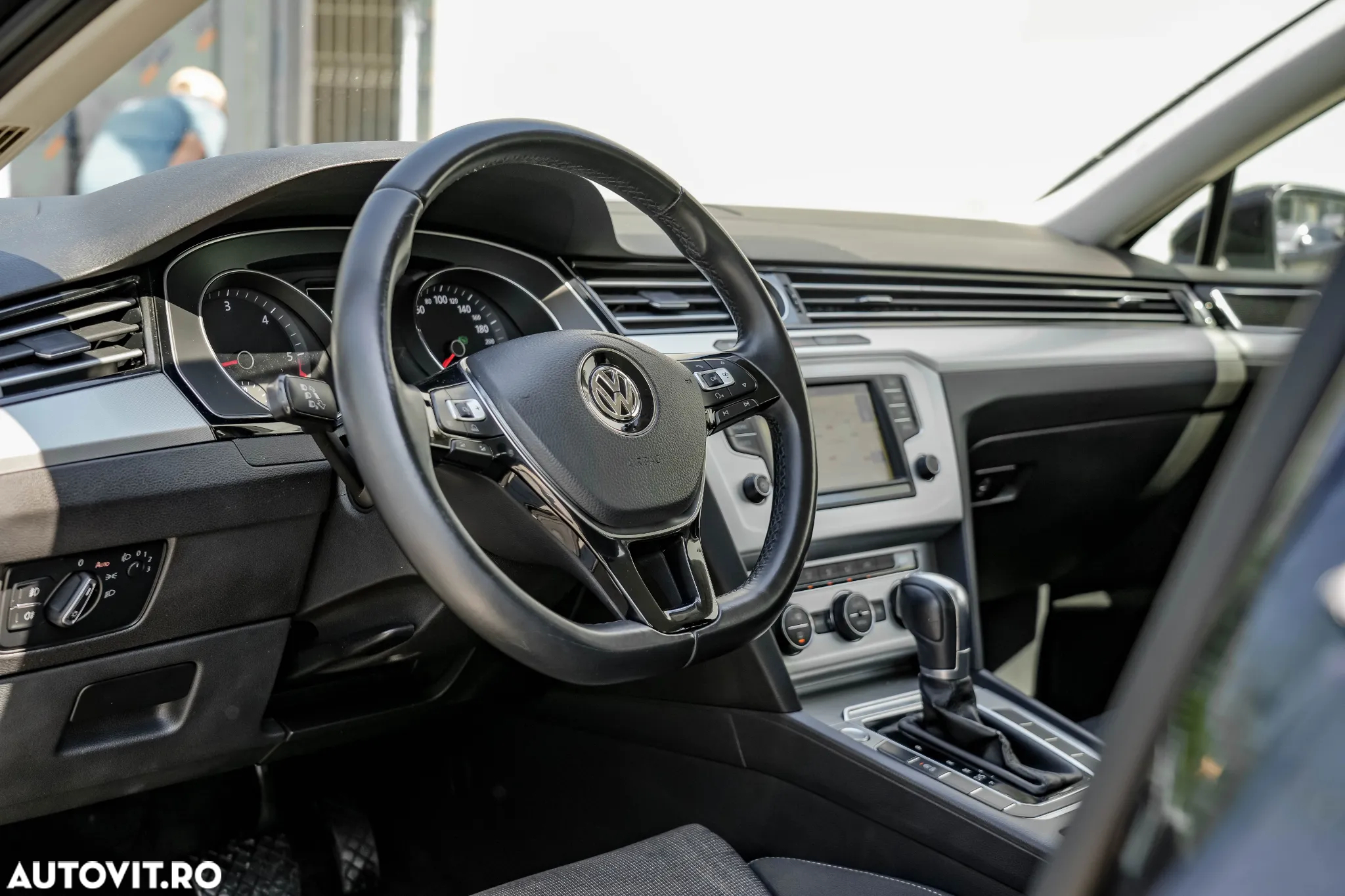 Volkswagen Passat - 9