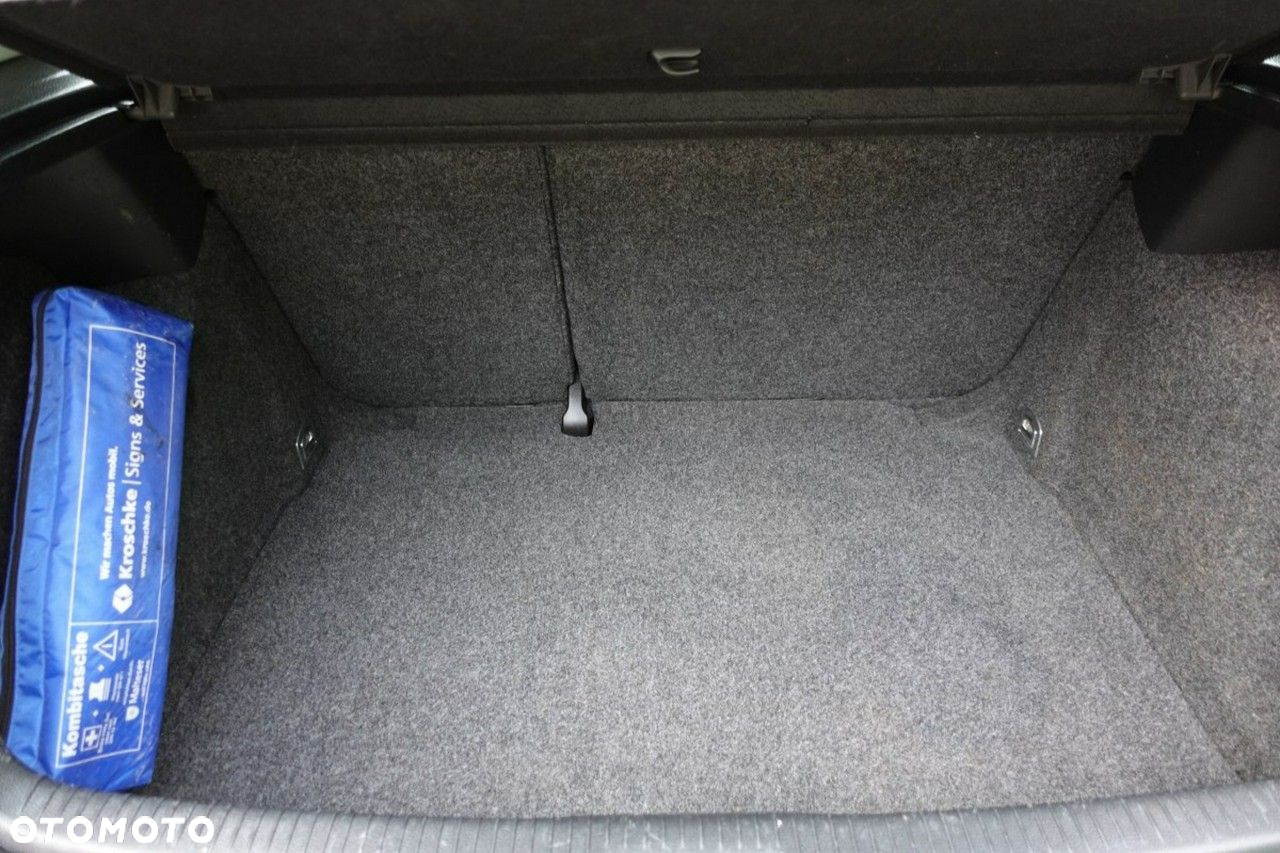 Volkswagen Golf - 15
