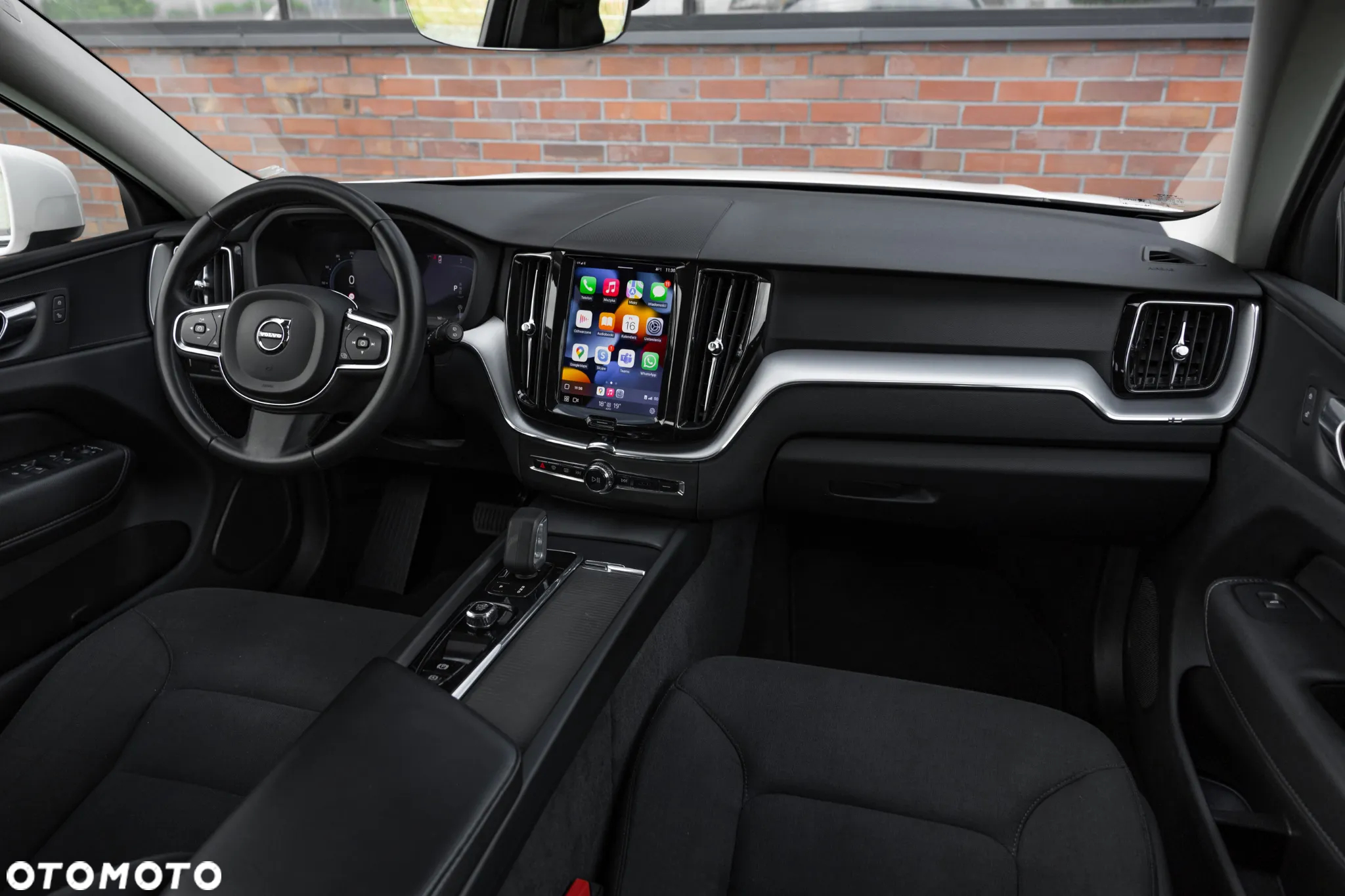 Volvo XC 60 D4 Momentum Pro - 30