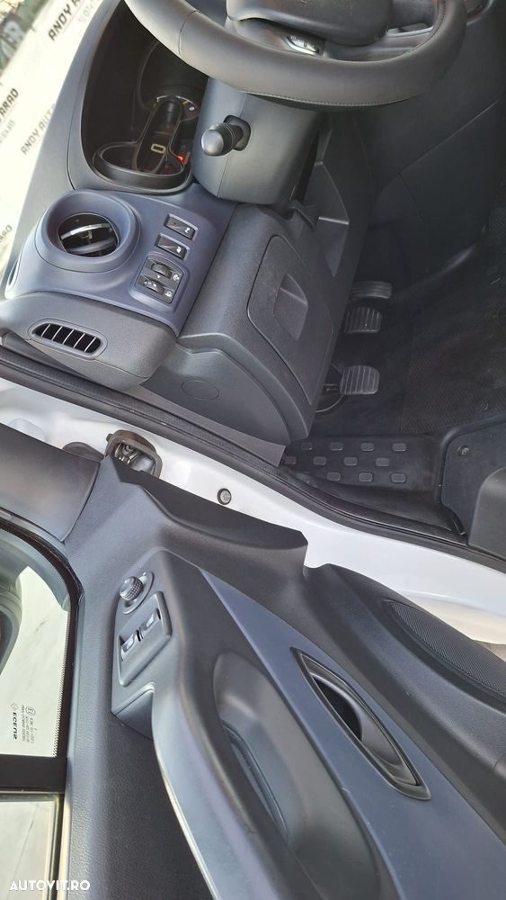 Opel Vivaro - 9