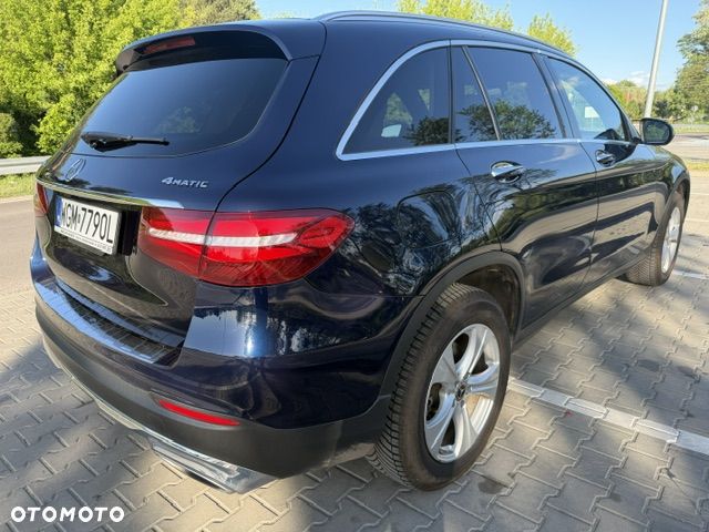 Mercedes-Benz GLC 300 4-Matic - 4