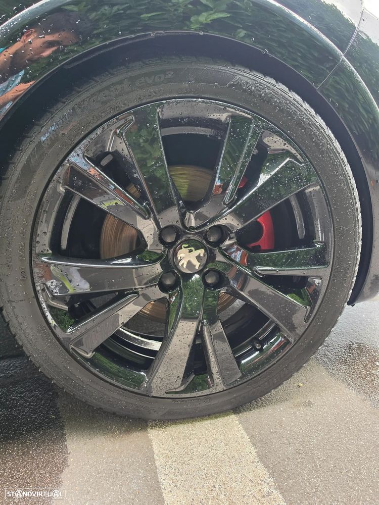 Peugeot 208 GTI 200 THP - 5