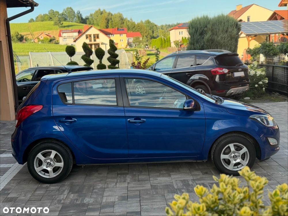 Hyundai i20 1.1 CRDi Trend - 4