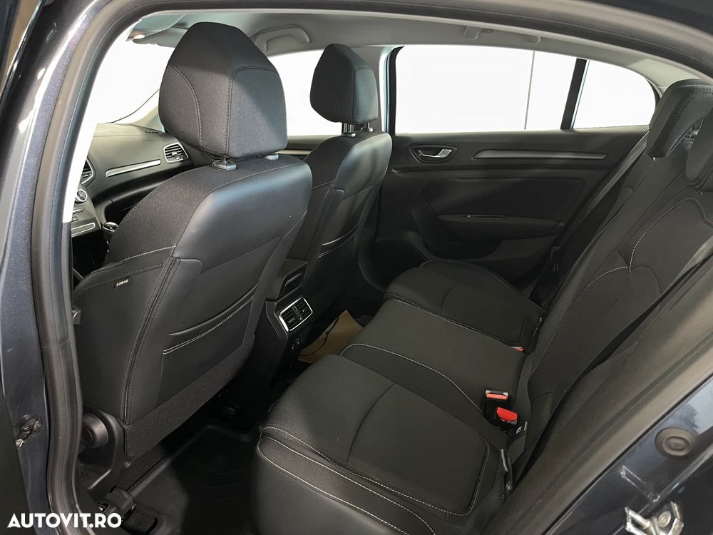 Renault Megane TCe 140 GPF Zen - 12