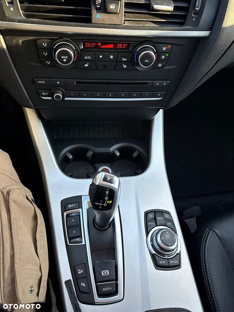 BMW X3 xDrive20i Advantage - 19