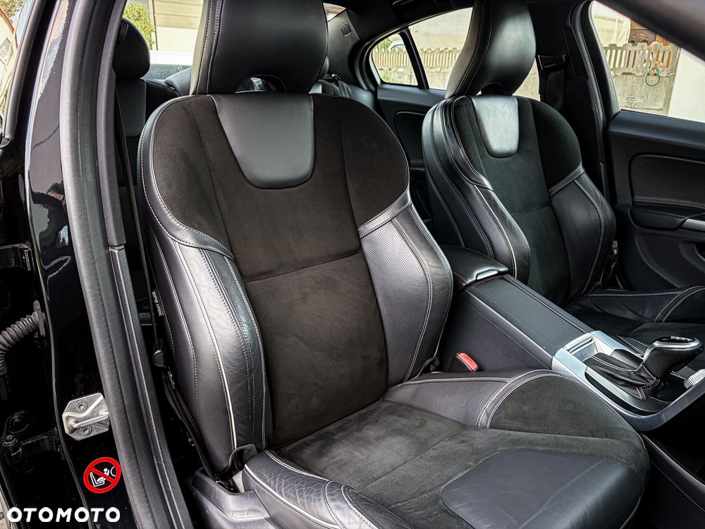 Volvo S60 D4 Geartronic Momentum - 23