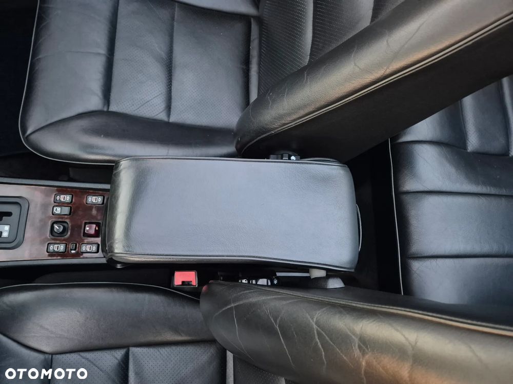 Mercedes-Benz W124 (1984-1993) - 25