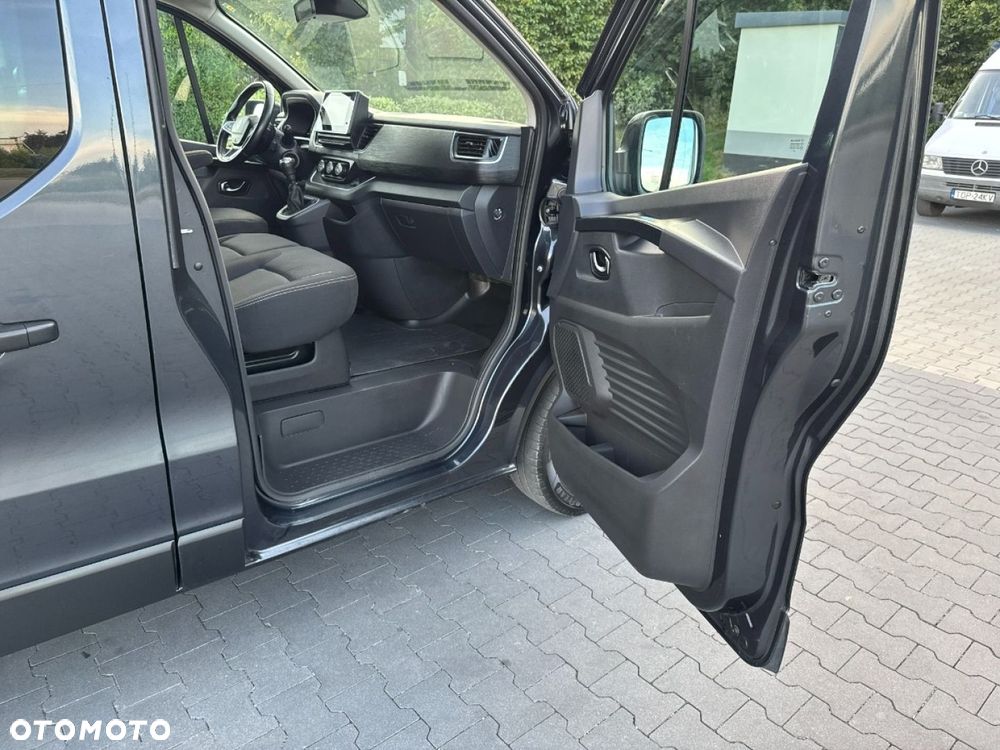 Renault Trafic - 32