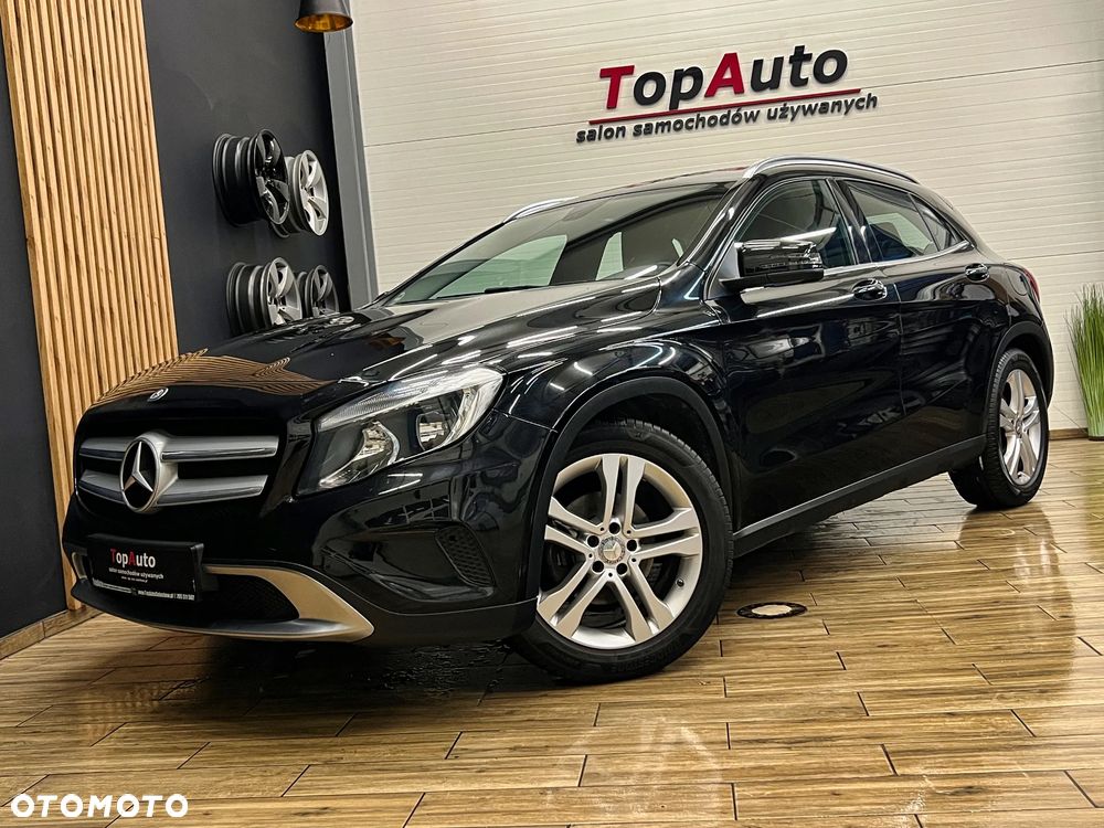Mercedes-Benz GLA - 16