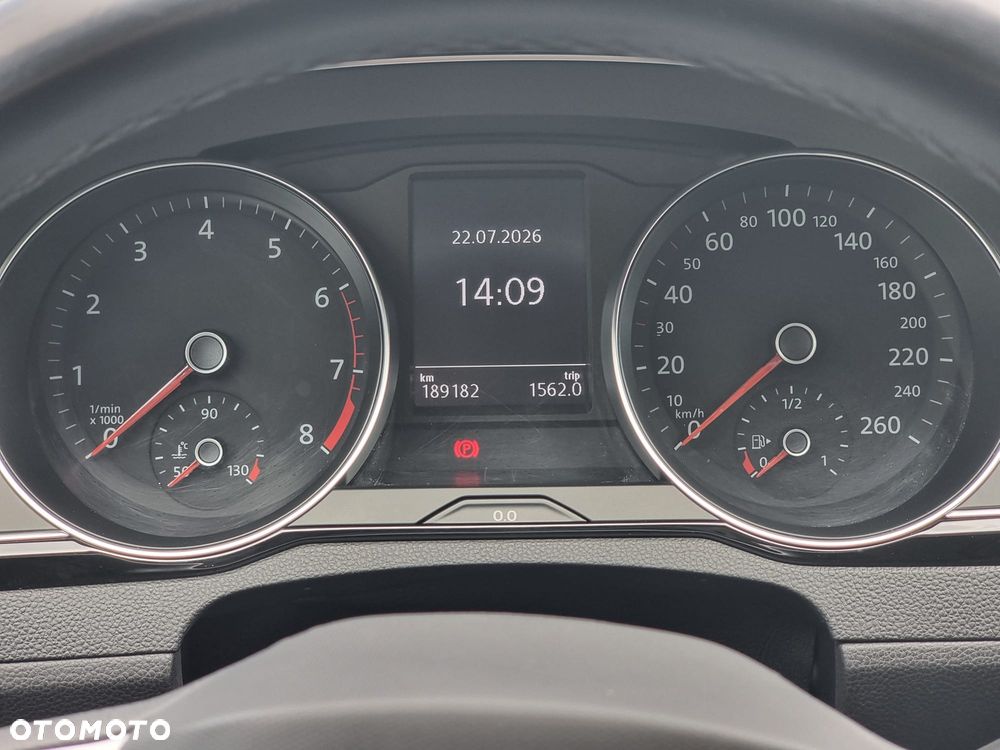 Volkswagen Passat 2.0 TSI Business DSG - 29
