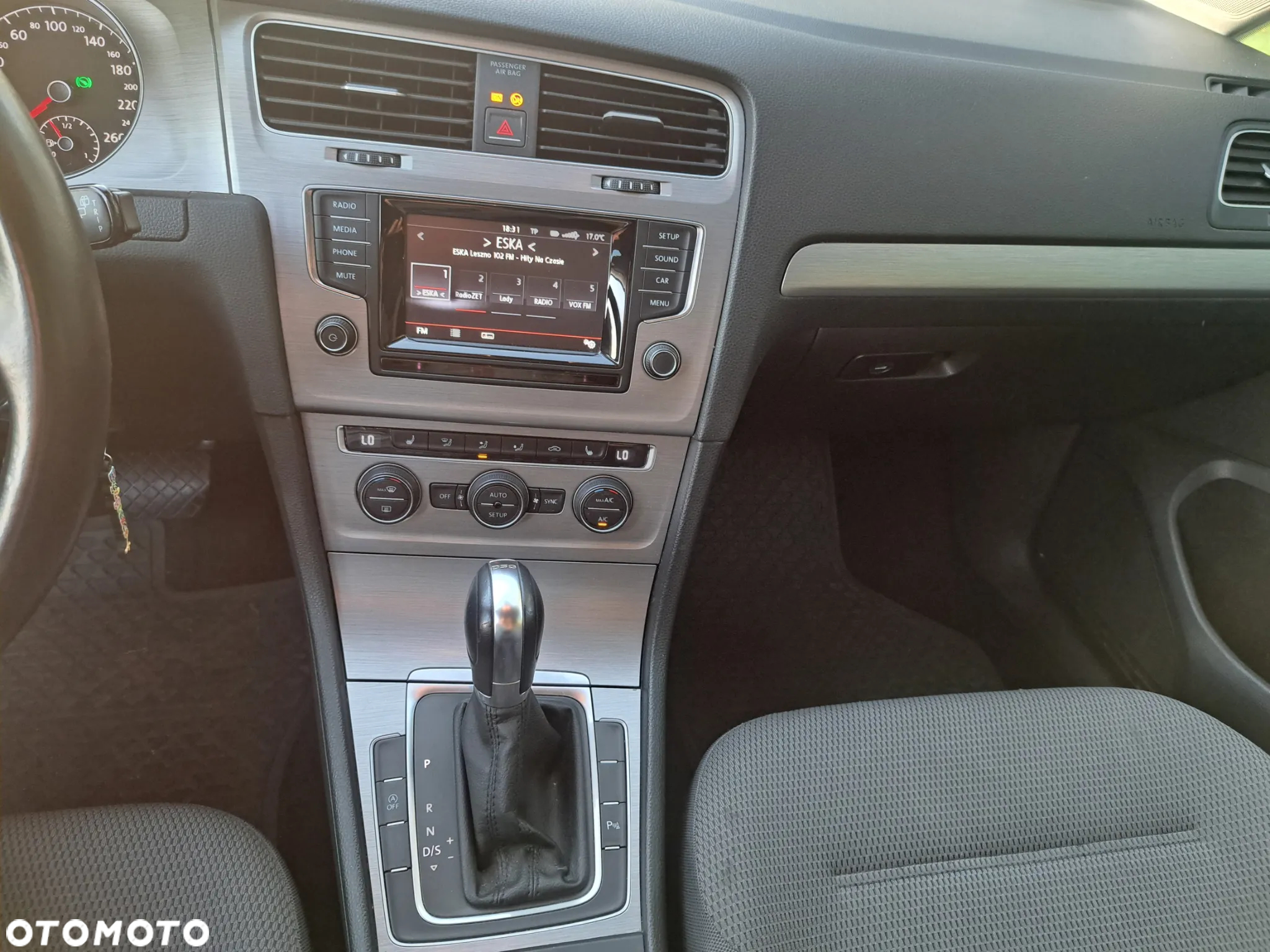 Volkswagen Golf VII 1.4 TSI BMT Highline DSG - 11