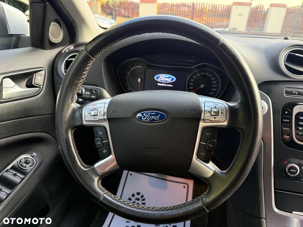 Ford Mondeo 2.0 EcoBoost Titanium - 23