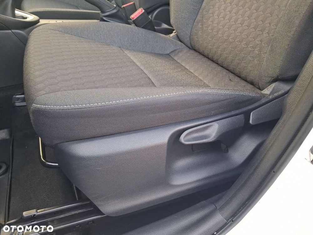 Toyota Yaris 1.5 Comfort - 24