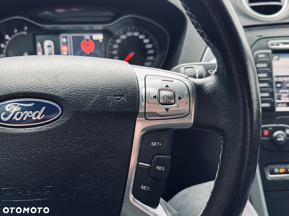 Ford Mondeo 1.6 Eco Boost Titanium - 25