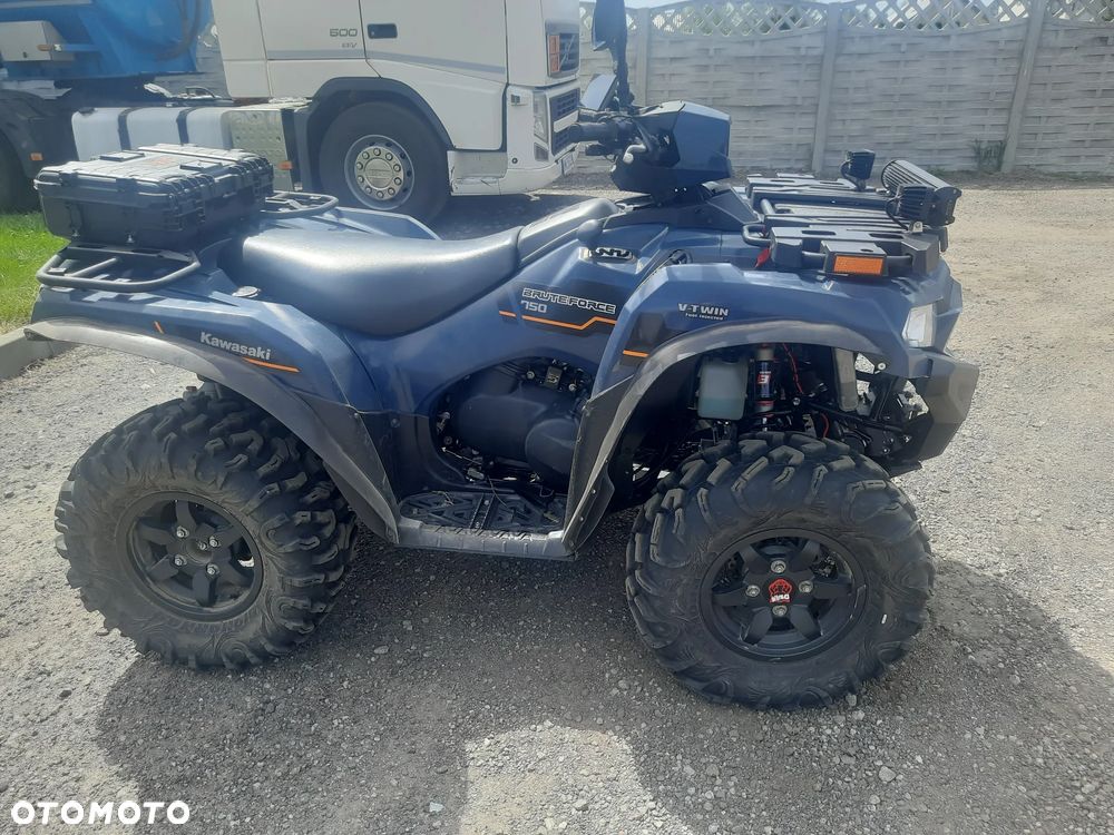 Kawasaki Brute Force - 1