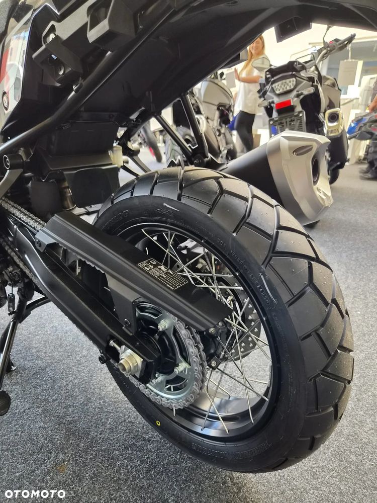 Suzuki V-STROM - 10