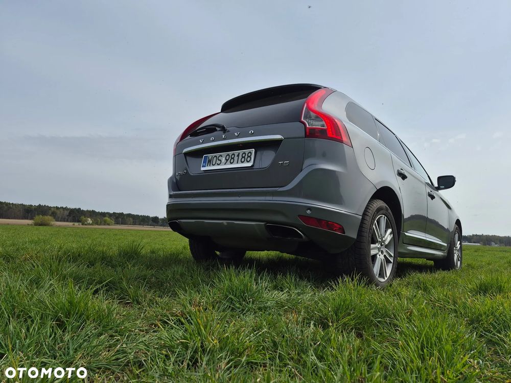 Volvo XC 60 T5 AWD Geartronic Momentum - 8