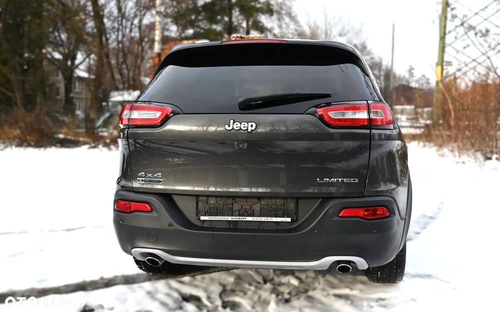 Jeep Cherokee - 9