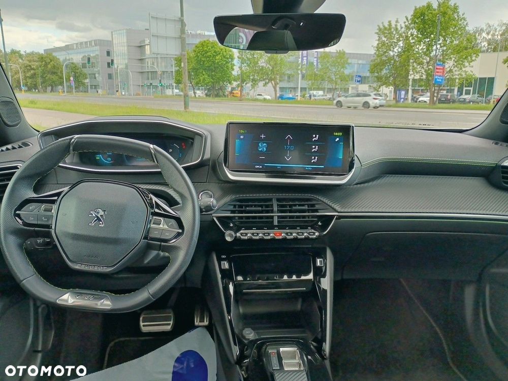 Peugeot 2008 - 9