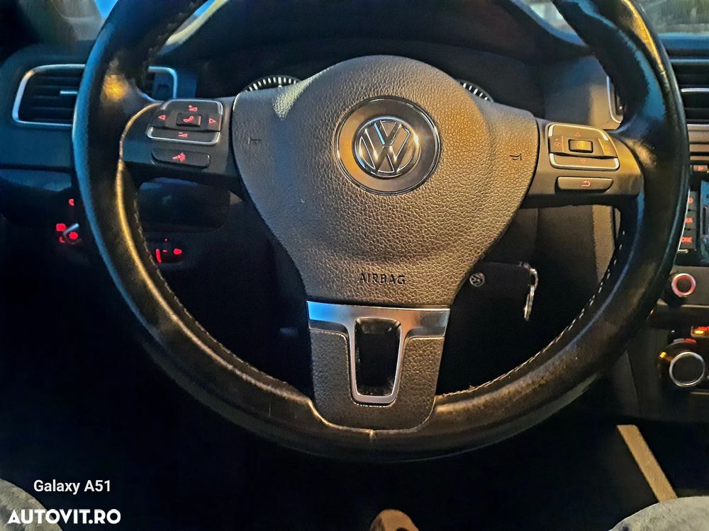 Volkswagen Jetta 1.4 TSI Highline DSG - 14