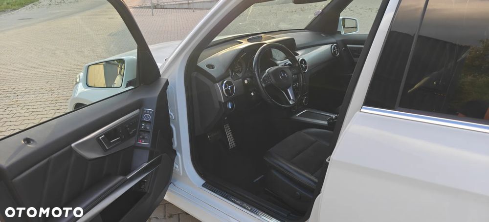 Mercedes-Benz GLK 350 4Matic (BlueEFFICIENCY) 7G-TRONIC - 11