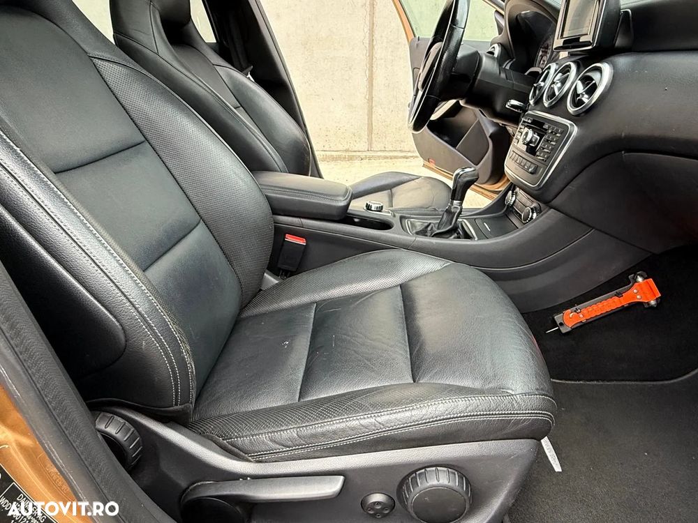 Mercedes-Benz A 180 CDI (BlueEFFICIENCY) AMG Sport - 17