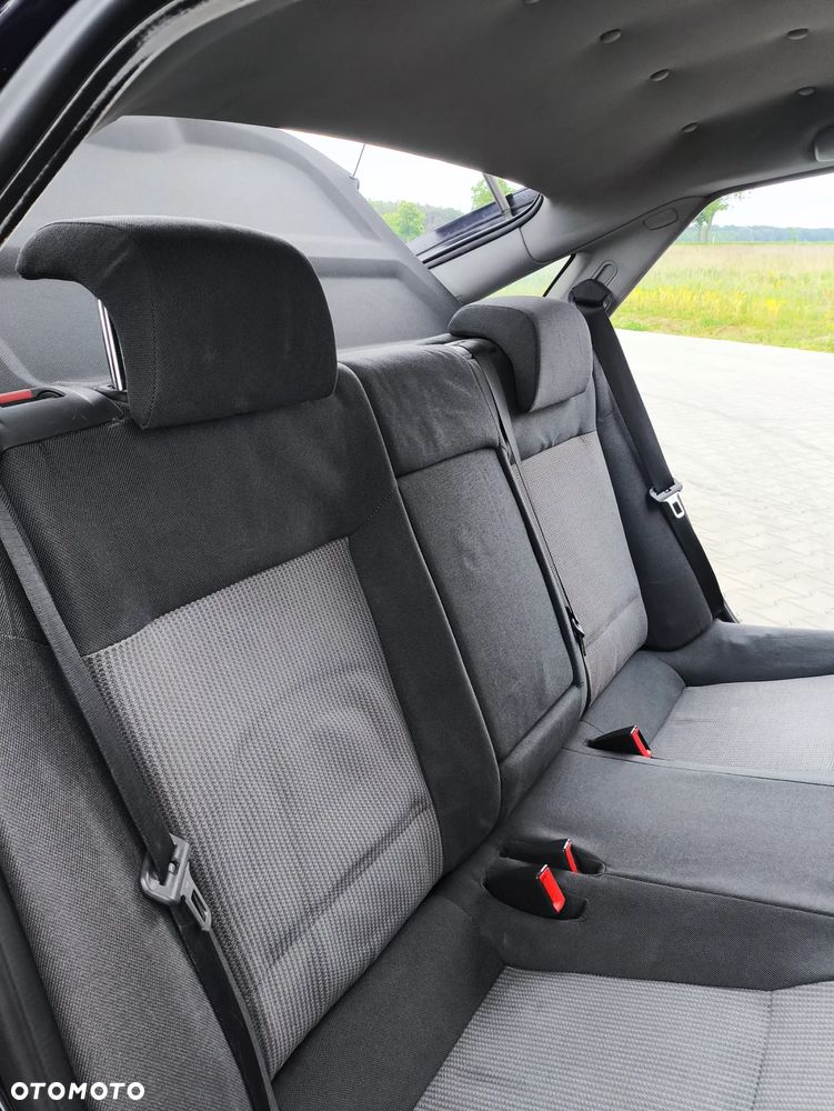 Opel Vectra 1.9 CDTI Elegance - 18