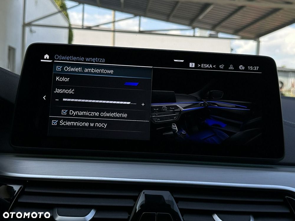 BMW Seria 5 530e xDrive Luxury Line - 32