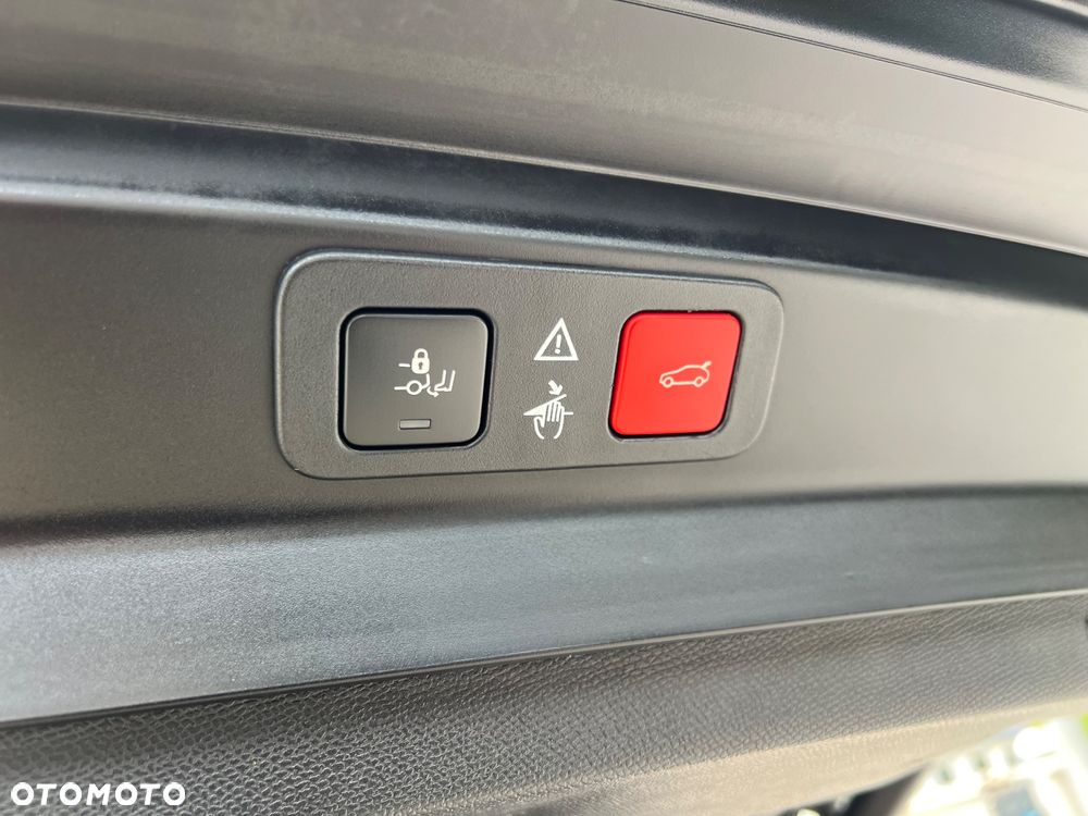 Peugeot 5008 1.6 THP Crossway S&S EAT6 - 17