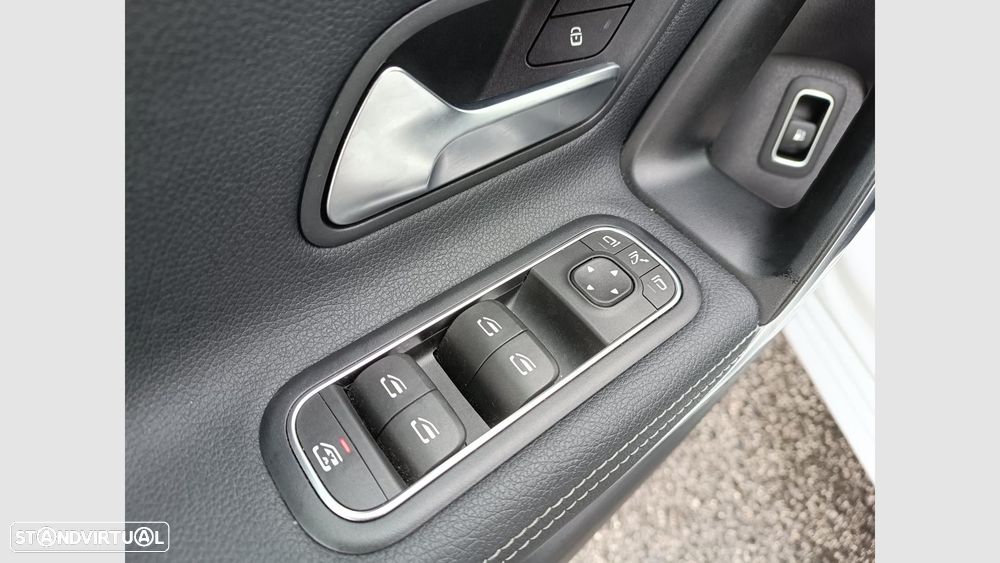 Mercedes-Benz A 250 e - 11