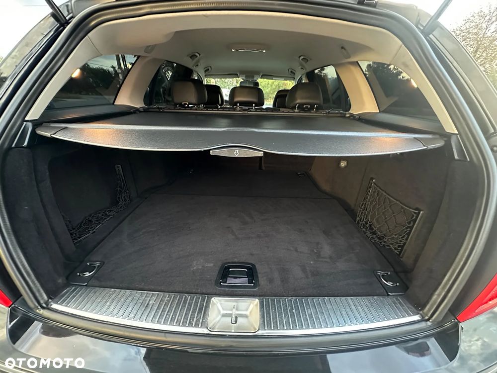 Mercedes-Benz Klasa C 200 (BlueEFFICIENCY) 7G-TRONIC Avantgarde - 27