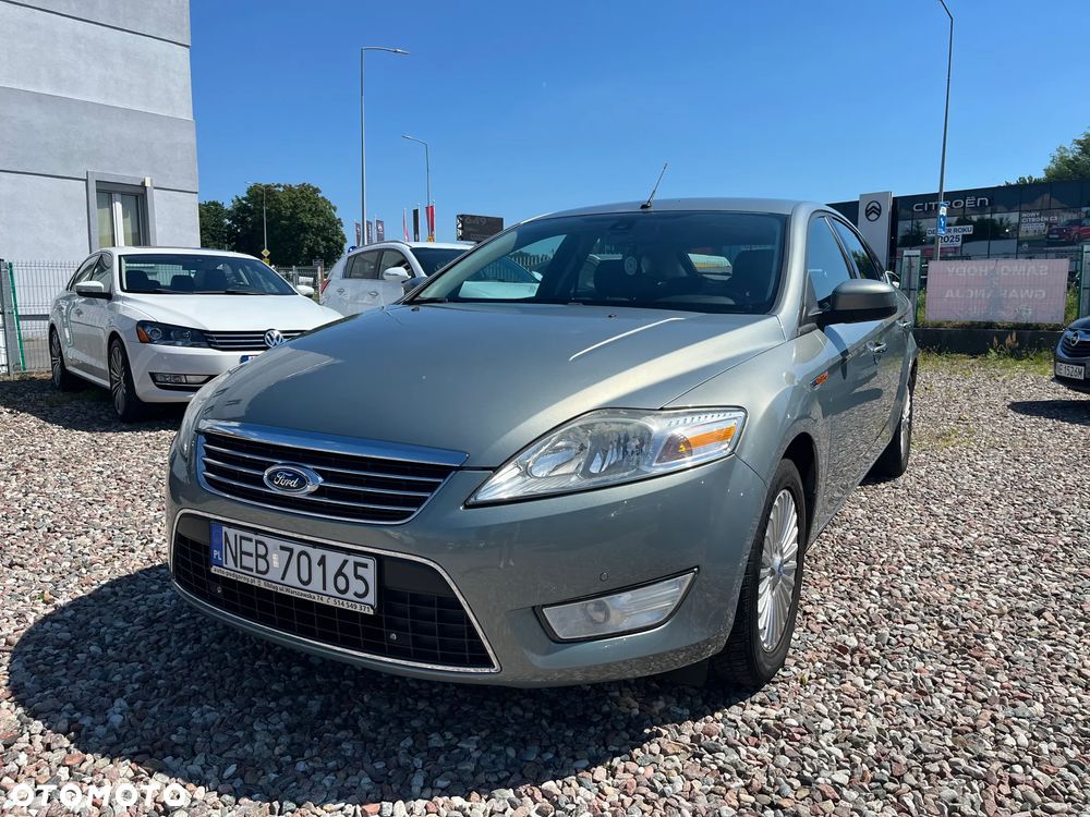 Ford Mondeo 2.0 Ghia - 12