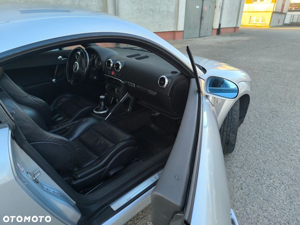 Audi TT Coupé 1.8T - 11