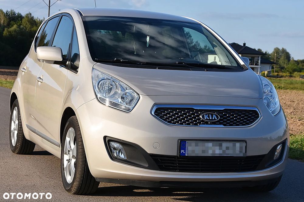Kia Venga 1.6 L - 11