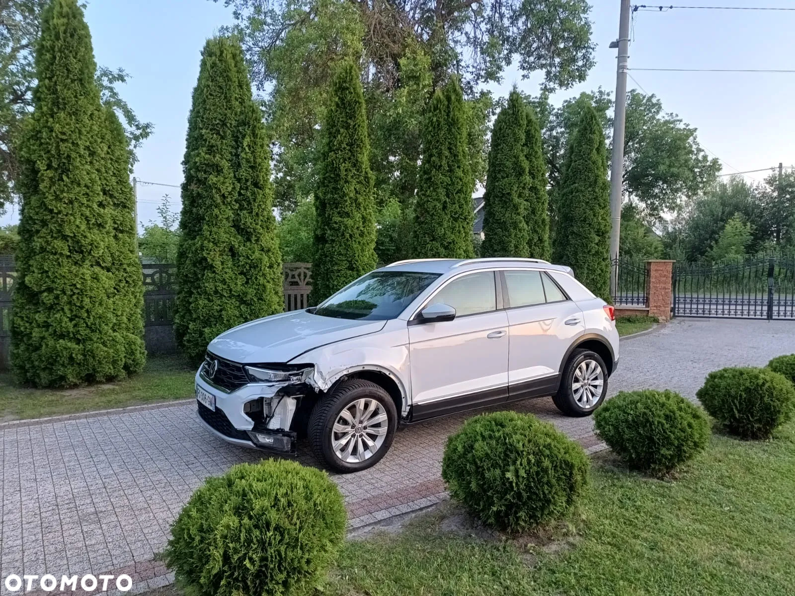 Volkswagen T-Roc - 3