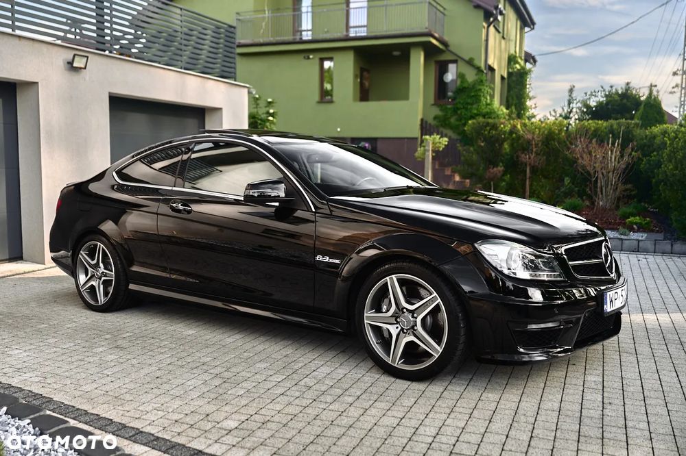 Mercedes-Benz Klasa C 63 AMG - 18