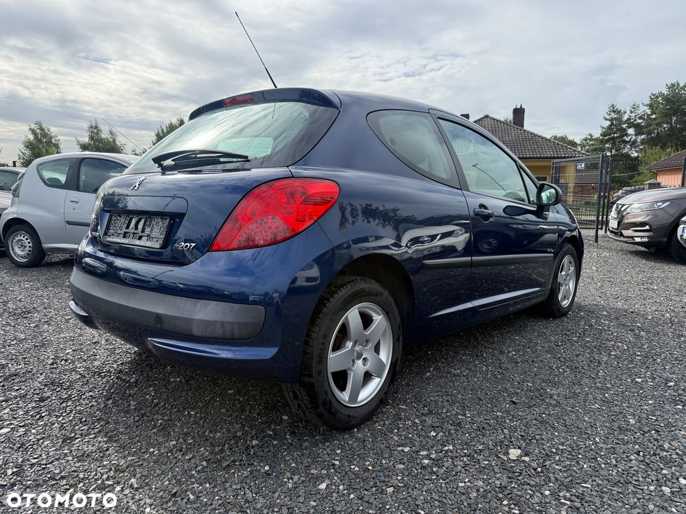 Peugeot 207 75 Urban Move - 8